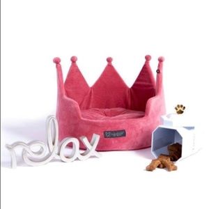 New luxury dog crown bed